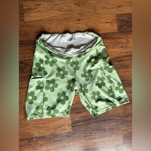 Crazy 8 Green Floral Bike Shorts